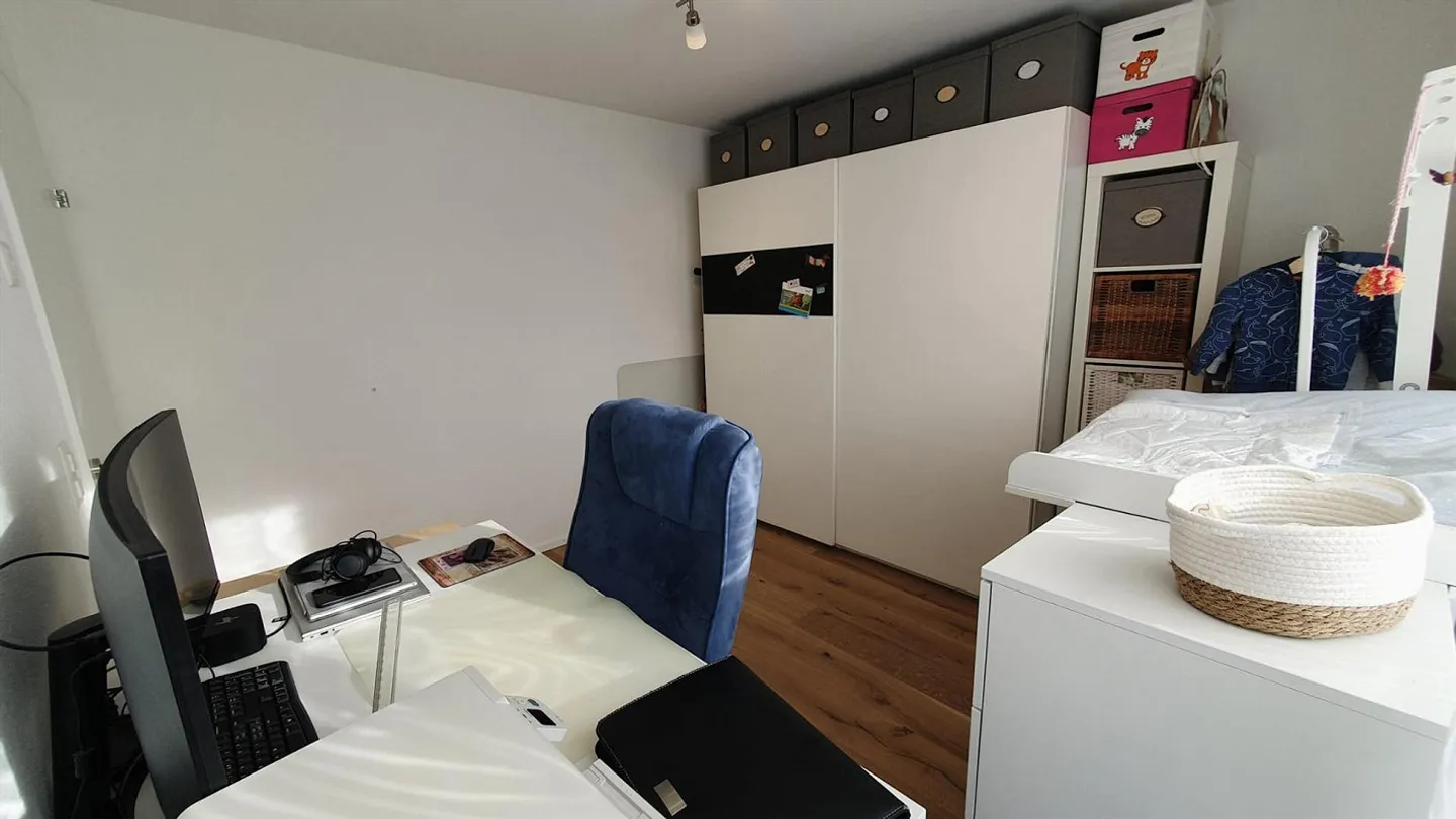 Appartement de jardin moderne de 4 ½ pièces avec espace extérieur ensoleillé - Photo 10 sur 18