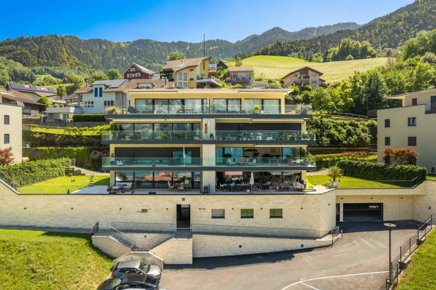 4.5 Room Apartment with a View of Lake Walensee - Photo 1 of 30