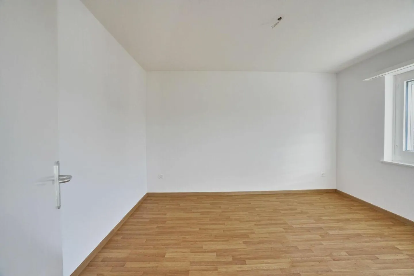 Modern 4-room apartment in a quiet location in Frauenfeld - Photo 9 of 11