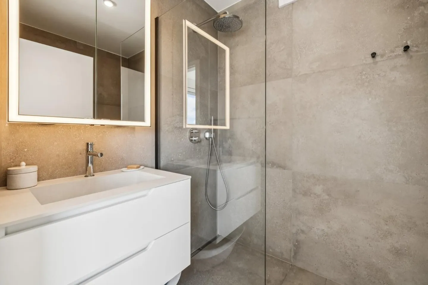 Modern apartment of high standard in the heart of Vésenaz - Photo 2 of 13