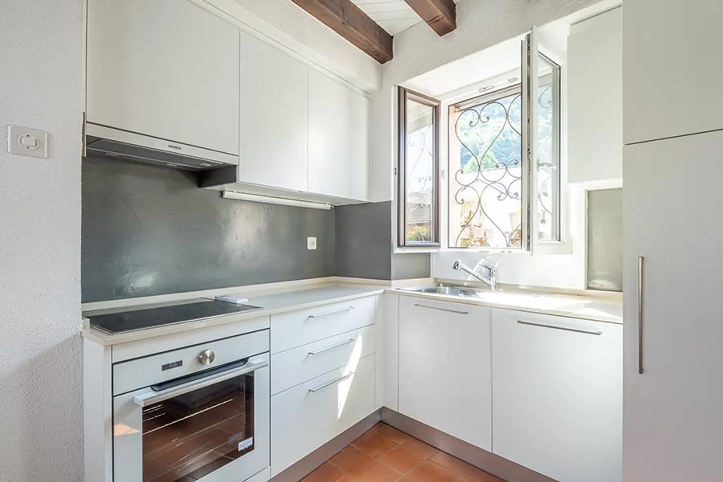 MAISON ROMANTIQUE AVEC JARDIN À BELLINZONA - Photo 8 sur 17