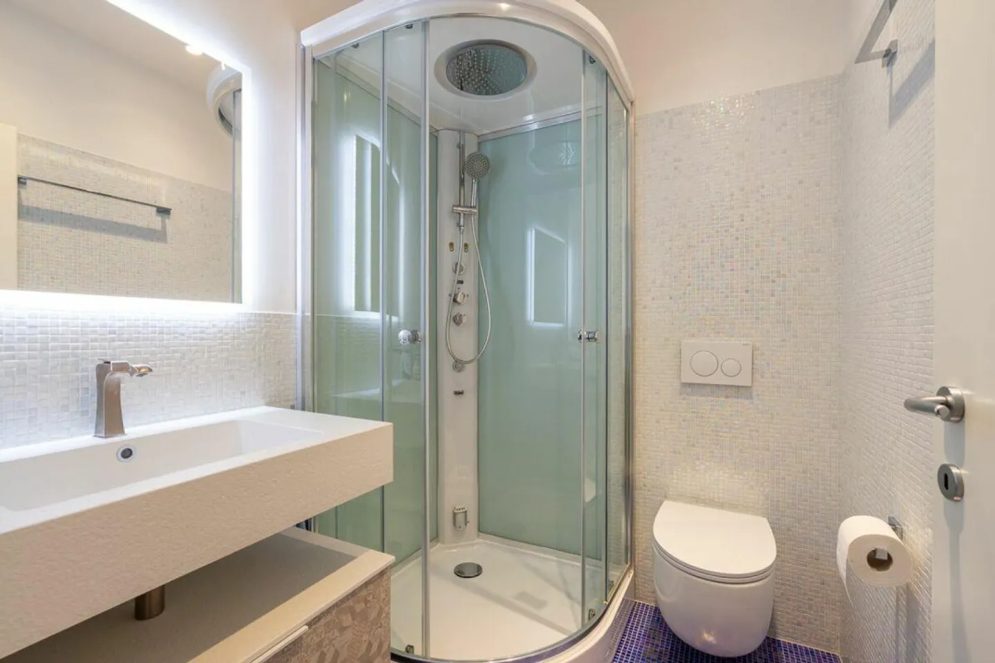 Helles renoviertes Apartment in Lugano - Foto 9 von 12