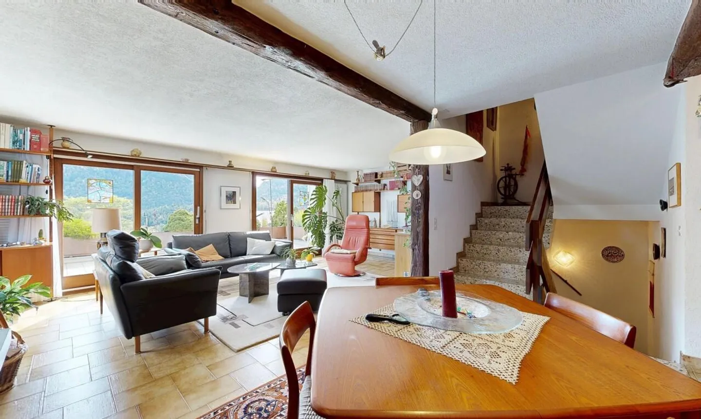 Grande casa a schiera su 3 piani con terrazza e balcone! - Foto 2 di 13