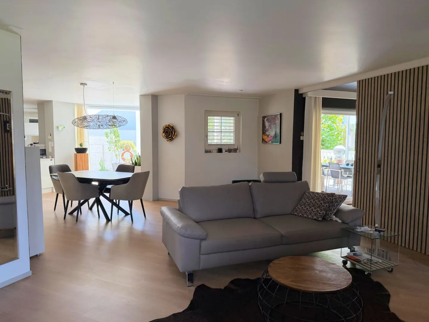 Charmante Wohnung mit Terrasse - Foto 3 von 15