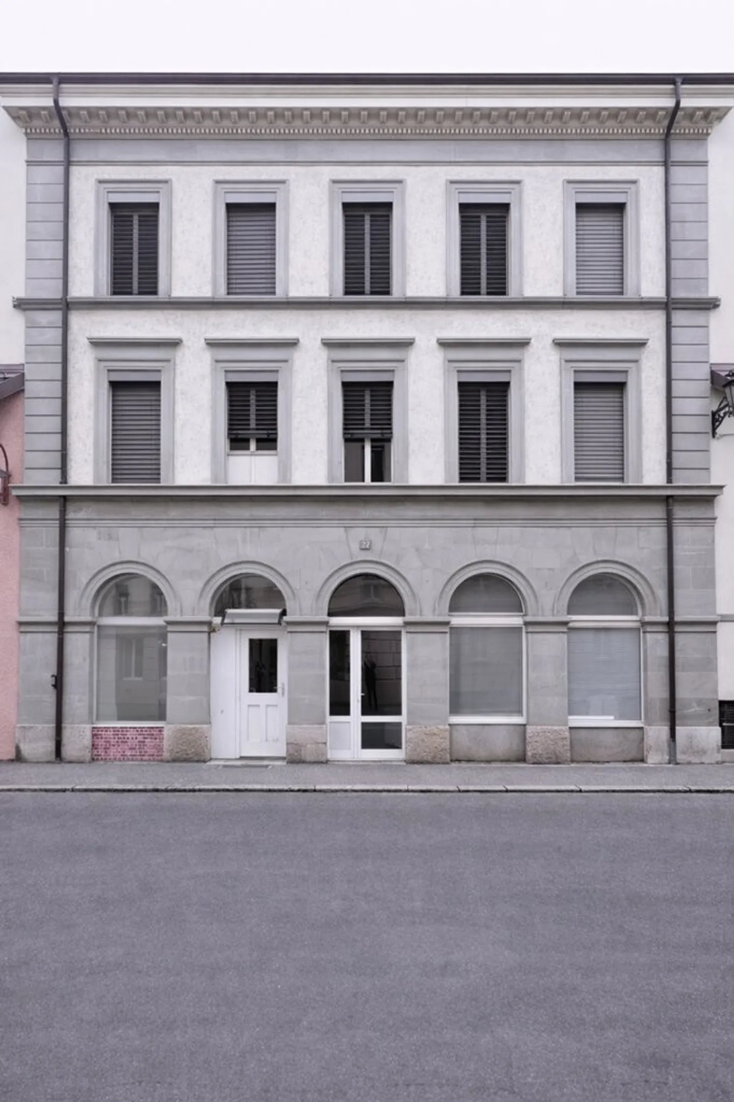 Commercial Space in Moudon - Photo 1 of 12