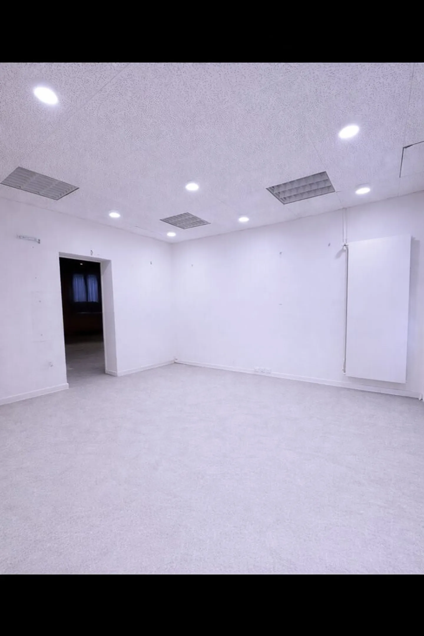 Commercial Space in Moudon - Photo 9 of 12