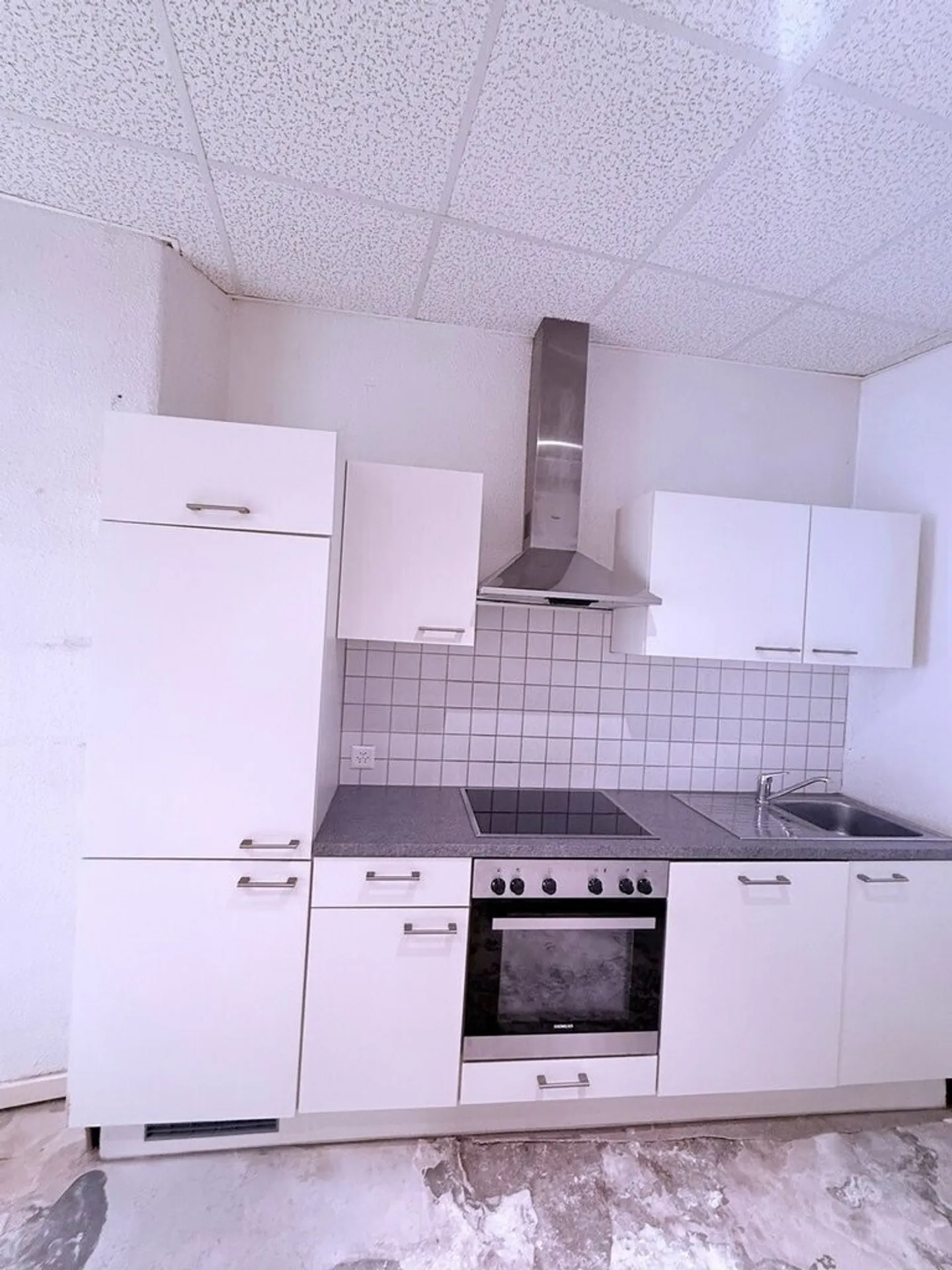 Commercial Space in Moudon - Photo 5 of 12