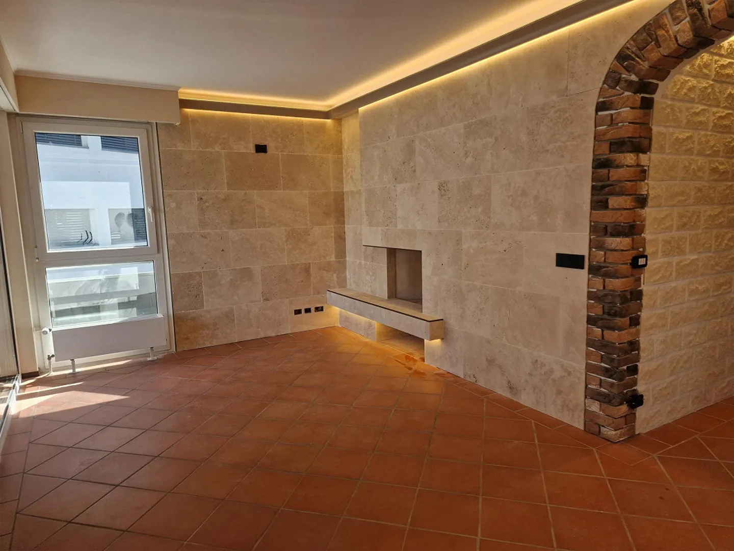 Attic Dream in Paradiso: New 3.5-Room Apartment with Panoramic View - Photo 1 of 30