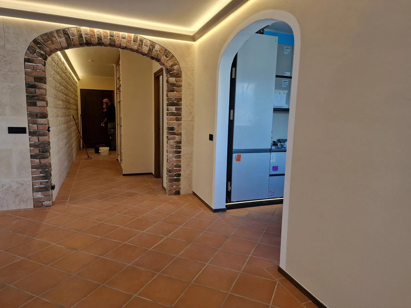 Attic Dream in Paradiso: New 3.5-Room Apartment with Panoramic View - Photo 3 of 30