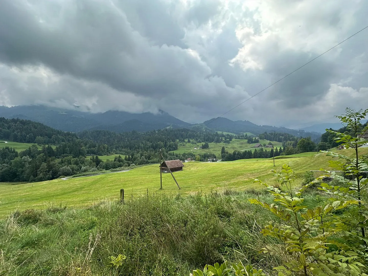 Edificio residenziale con fienile e capanno in legno in una posizione molto bella con vista - Foto 8 di 20