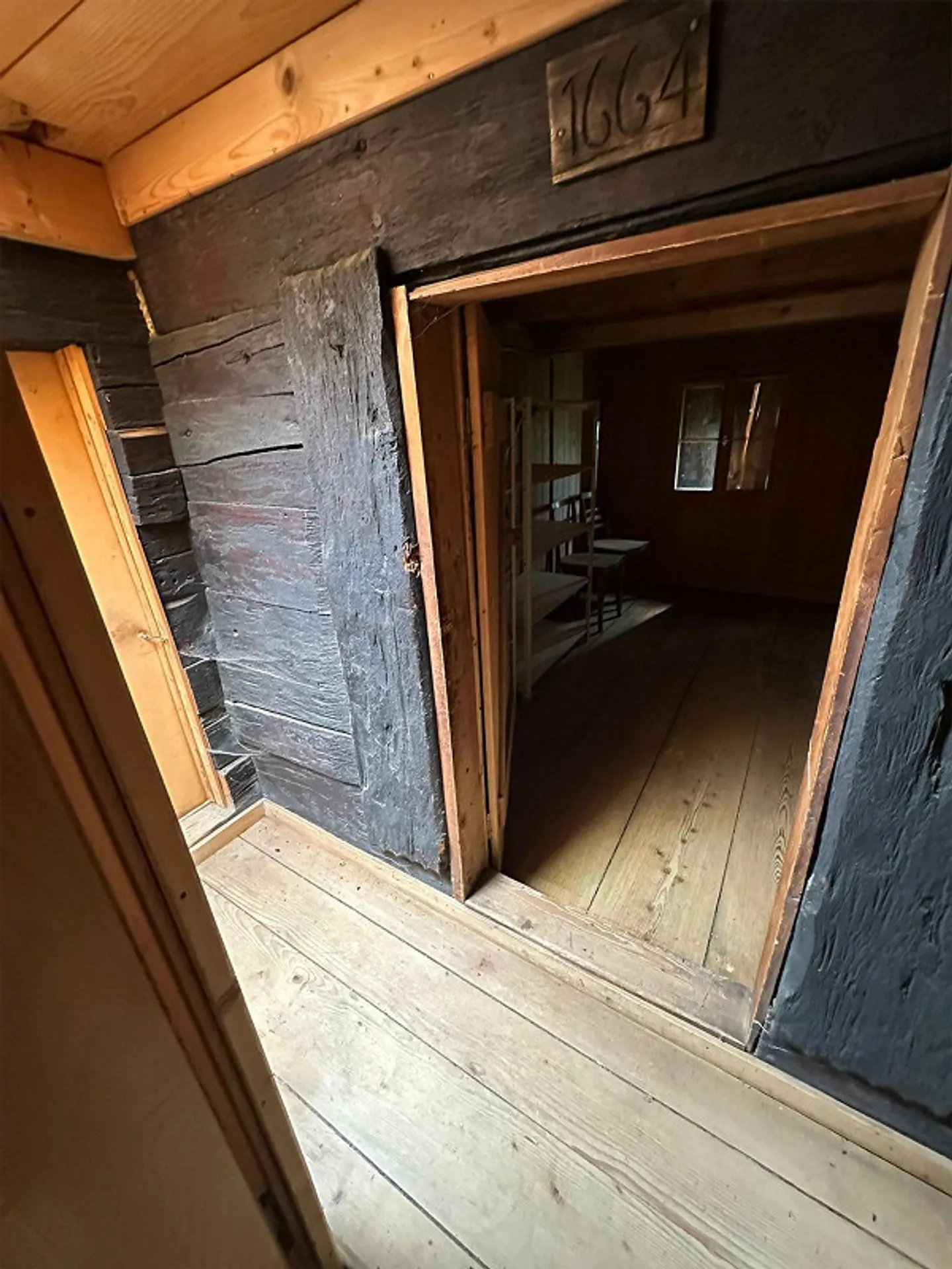 Edificio residenziale con fienile e capanno in legno in una posizione molto bella con vista - Foto 9 di 20