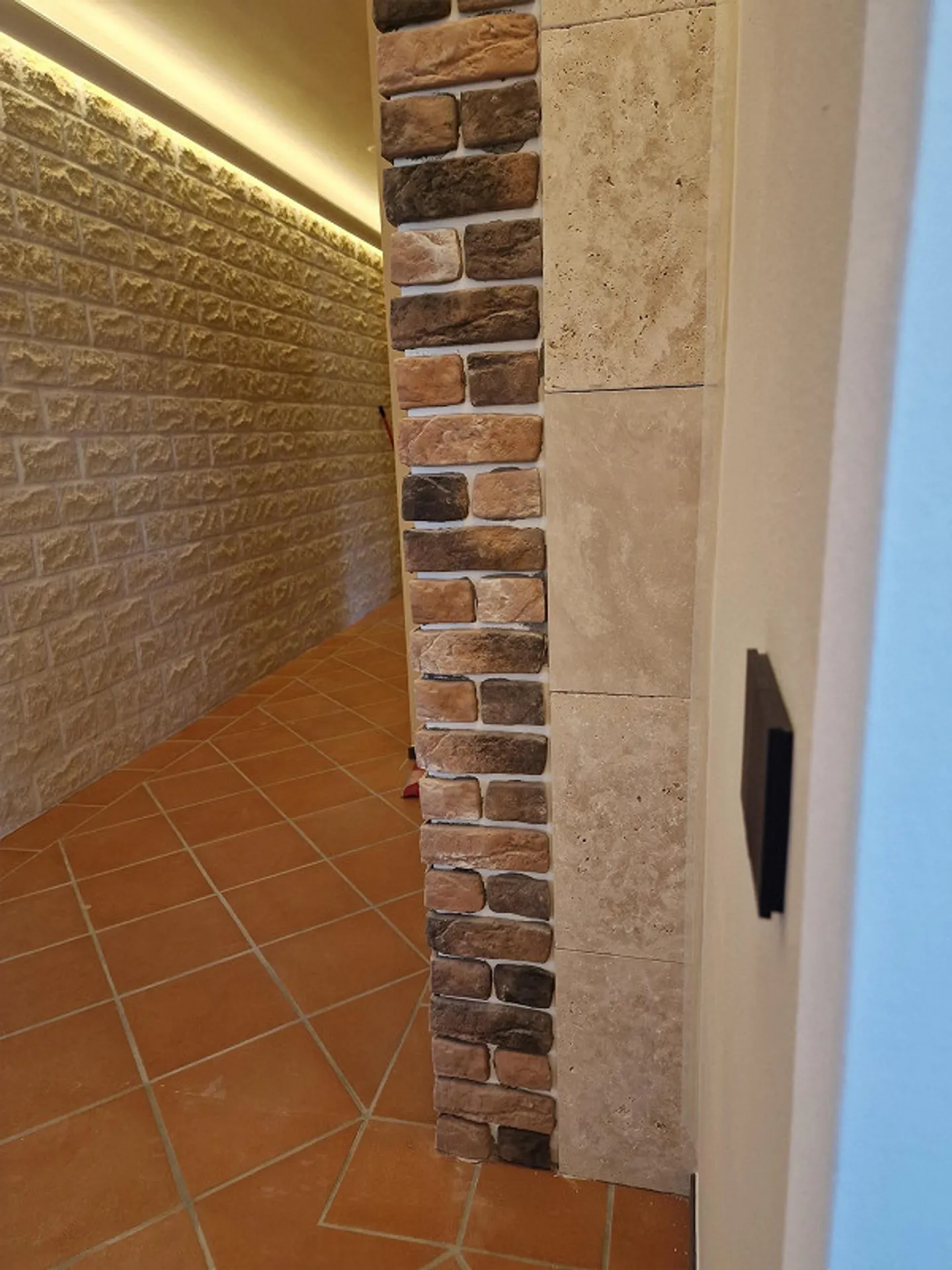 Attic Dream in Paradiso: New 3.5-Room Apartment with Panoramic View - Photo 10 of 30