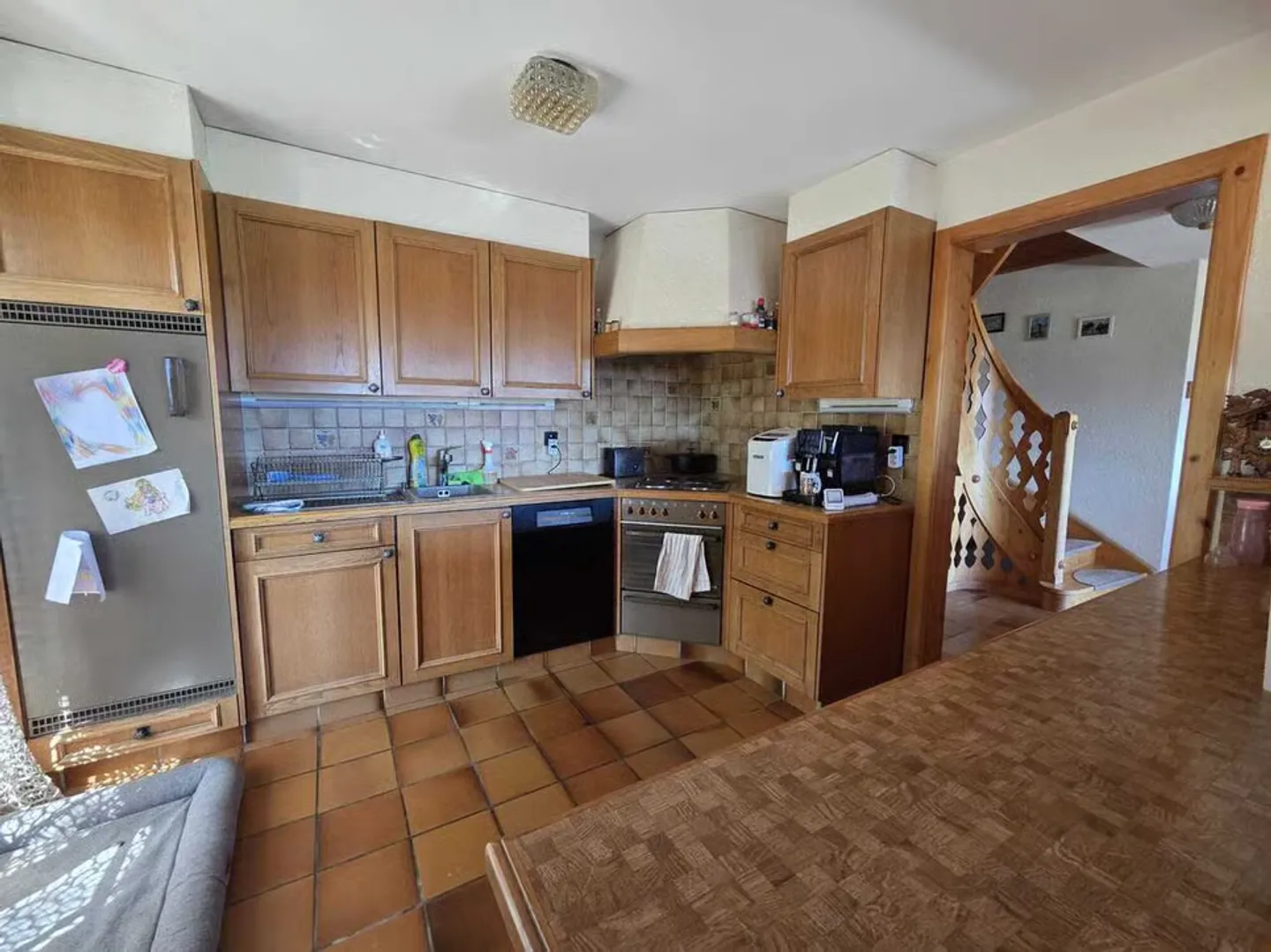 Furnished chalet for annual rent - lease takeover on 31.10.26 - Photo 6 of 10