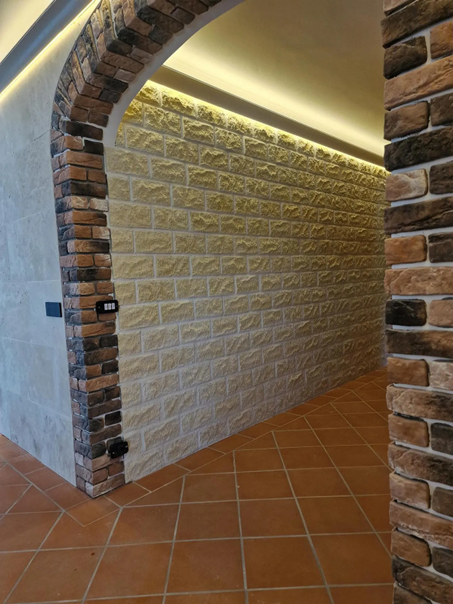 Attic Dream in Paradiso: New 3.5-Room Apartment with Panoramic View - Photo 11 of 30