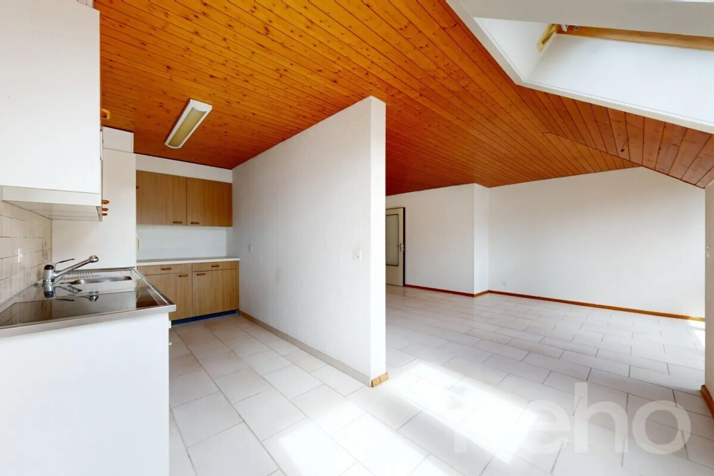 Bright and well-maintained 2.5-room apartment in an attractive location in Arlesheim - Photo 7 of 12