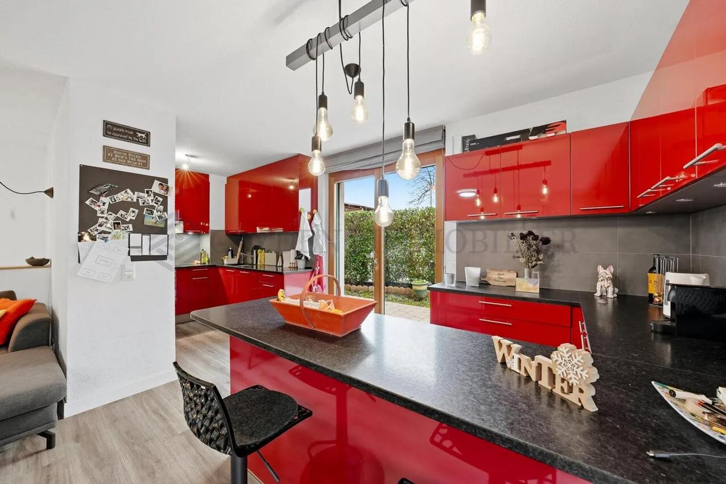 Stylish 7-Room Apartment with Terrace - Photo 4 of 13