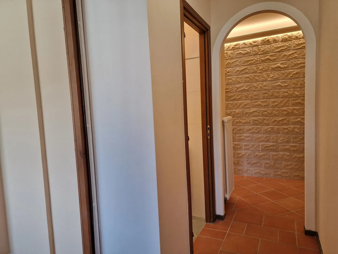 Attic Dream in Paradiso: New 3.5-Room Apartment with Panoramic View - Photo 24 of 30