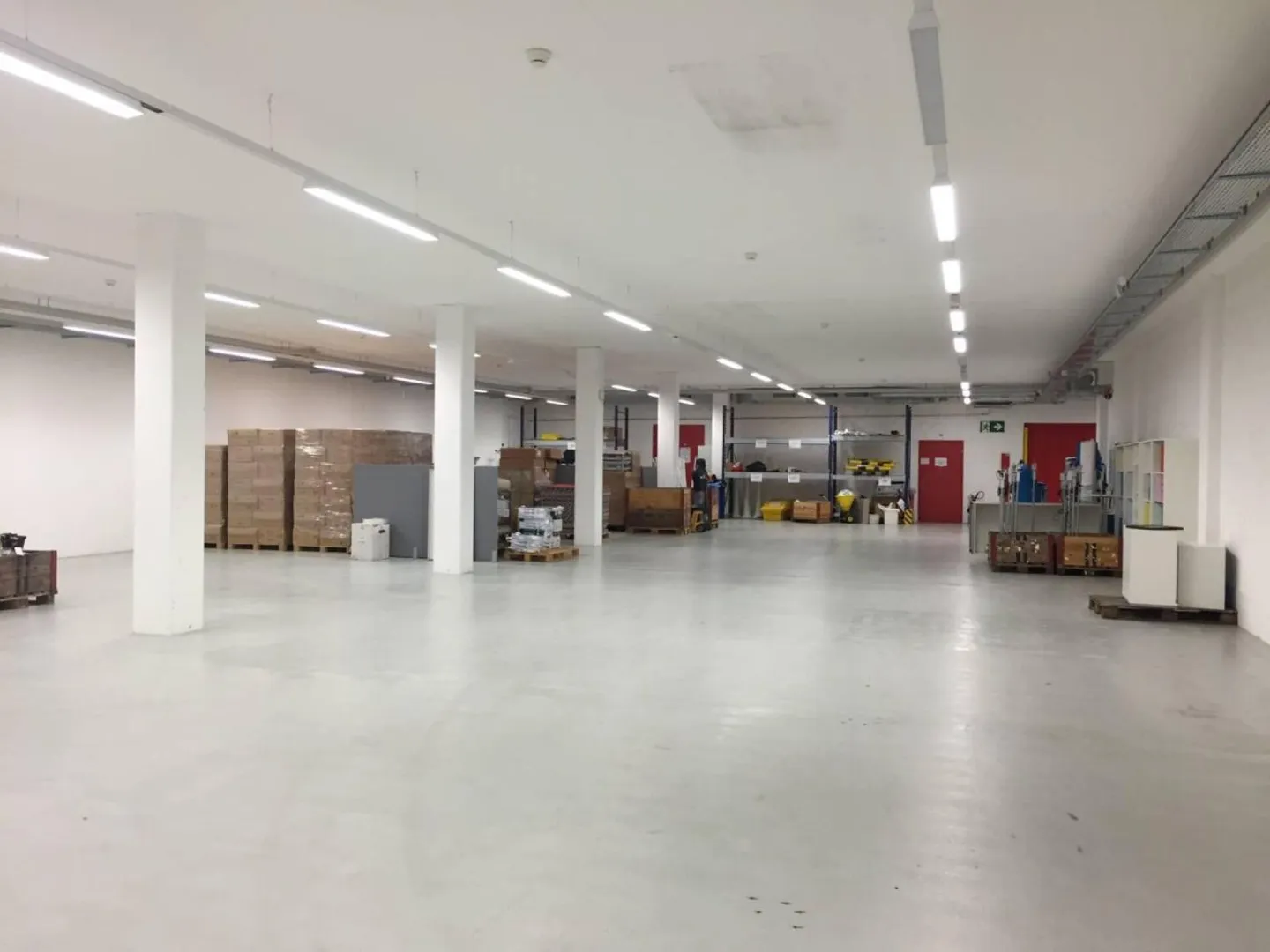 Espace de stockage spacieux - Photo 1 sur 3