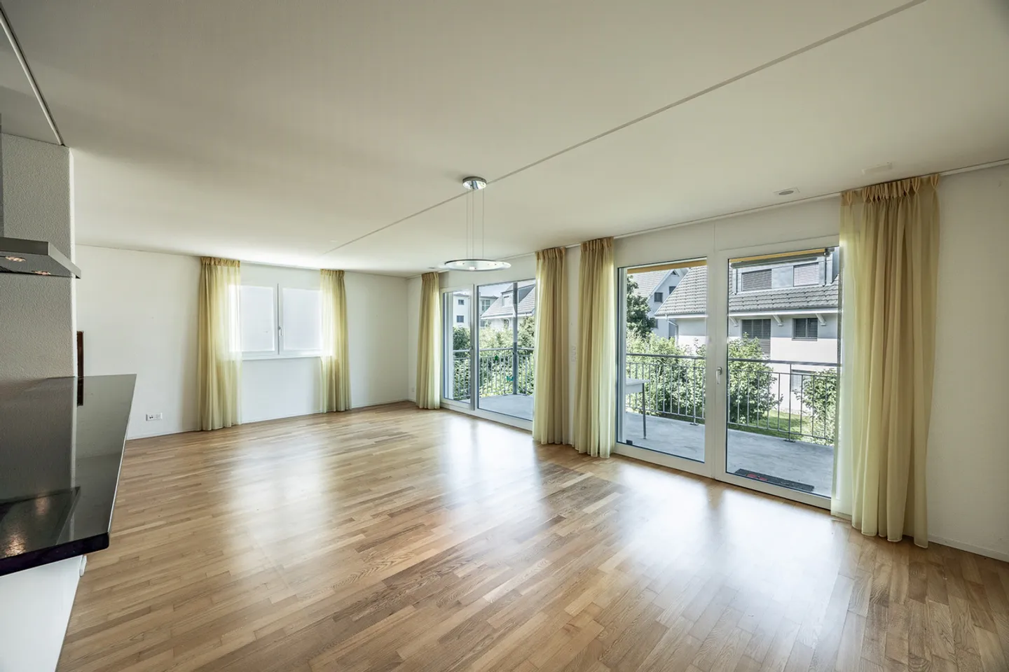 Modern and Comfortable Home - with «bonacasa» Offer - Photo 2 of 8