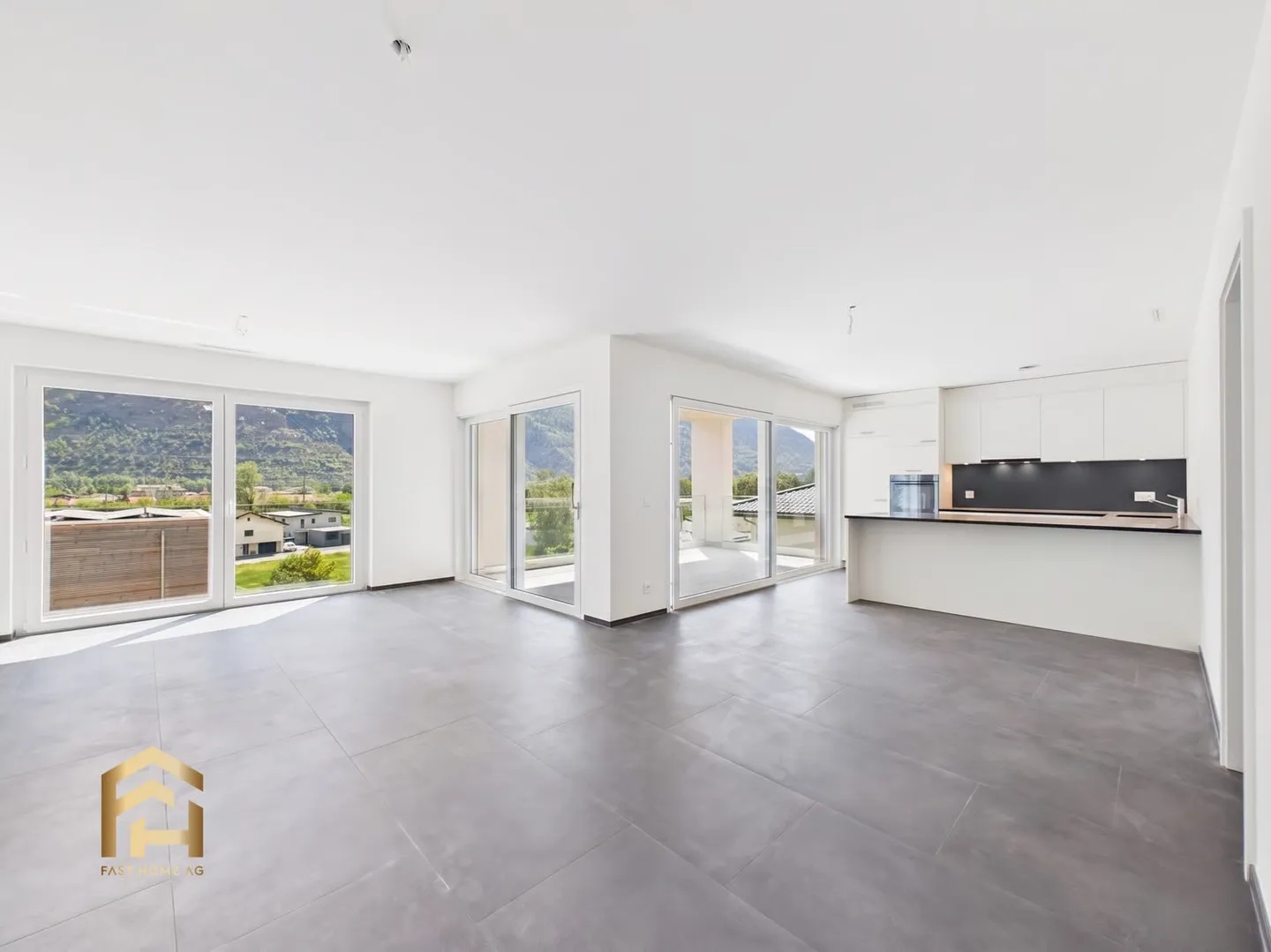 Première occupation à Raron appartement spacieux de 5,5 pièces avec vue dégagée - Photo 1 sur 13