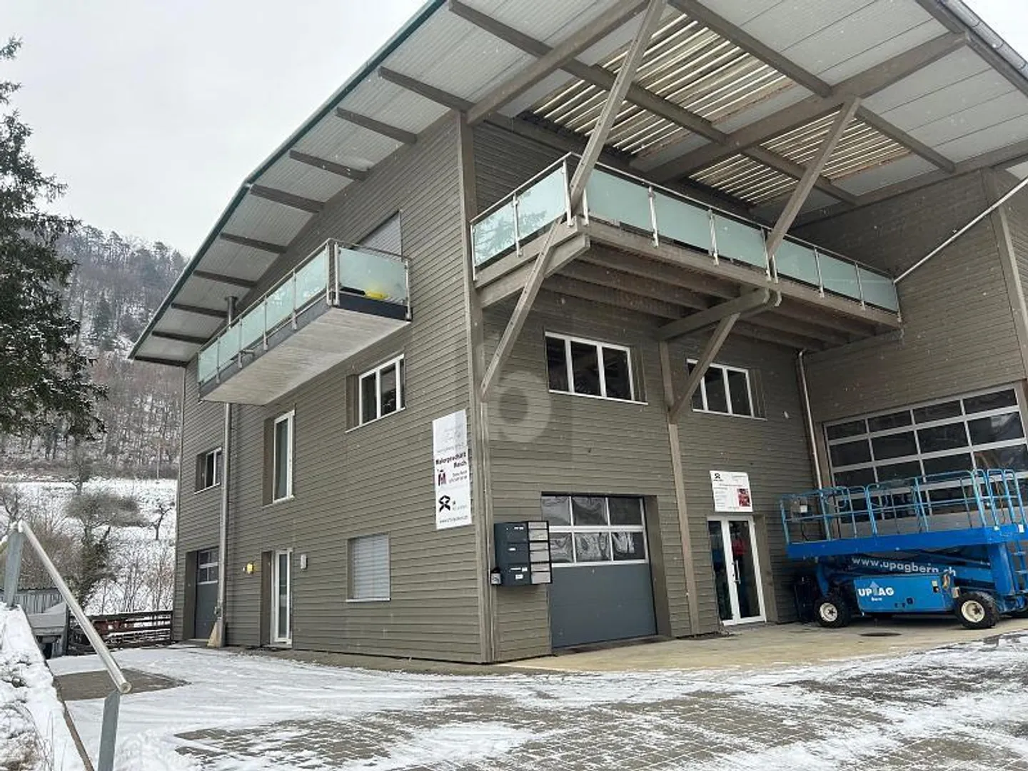 Geräumige Büroräume zu vermieten - Foto 1 von 5