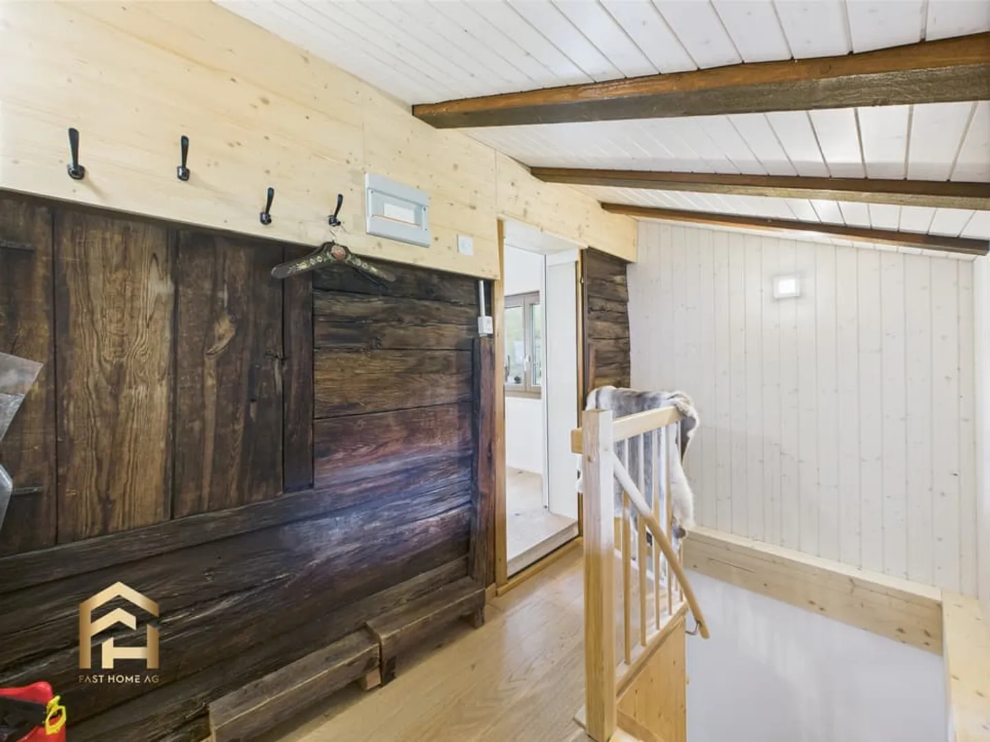 Casa unifamiliare ristrutturata con grande terreno sopra Visp - Foto 8 di 13
