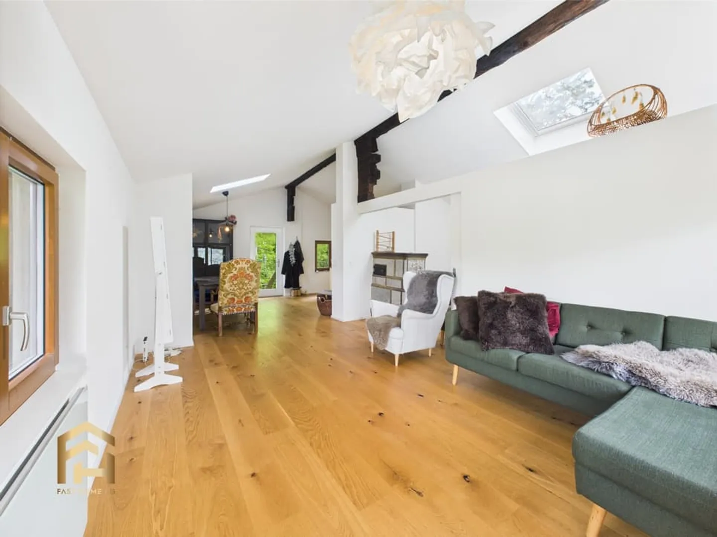Casa unifamiliare ristrutturata con grande terreno sopra Visp - Foto 4 di 13