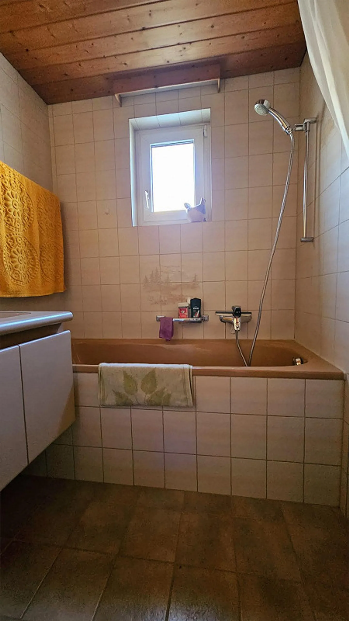 Special 4.5-room apartment in a quiet residential area - Photo 3 of 6