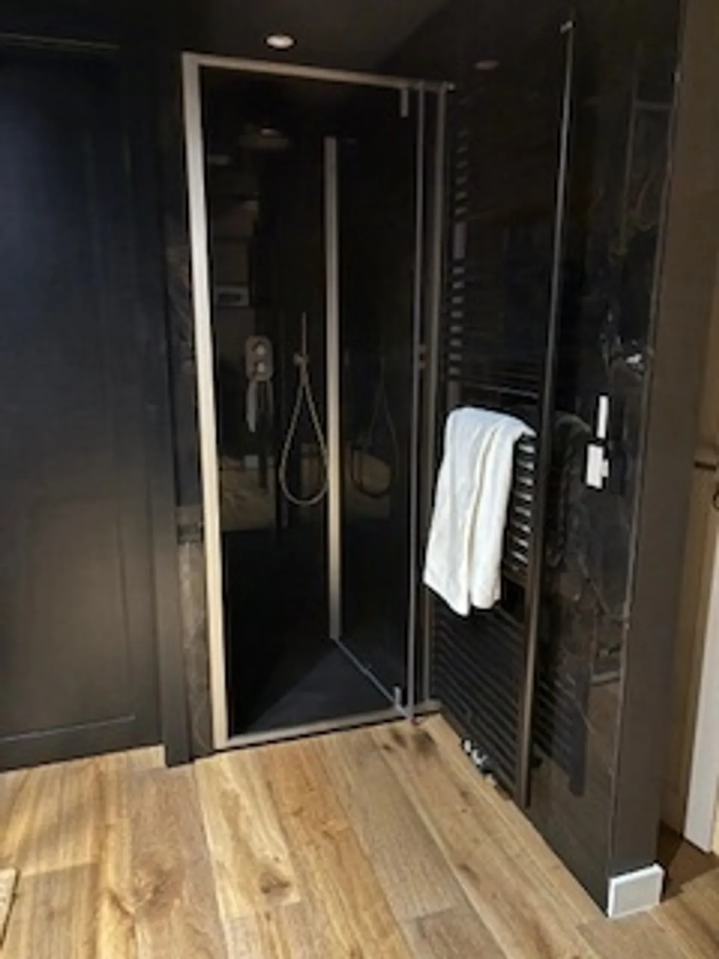 In affitto, bel appartamento di 5,5 stanze (affittabile solo in estate) - Foto 13 di 19