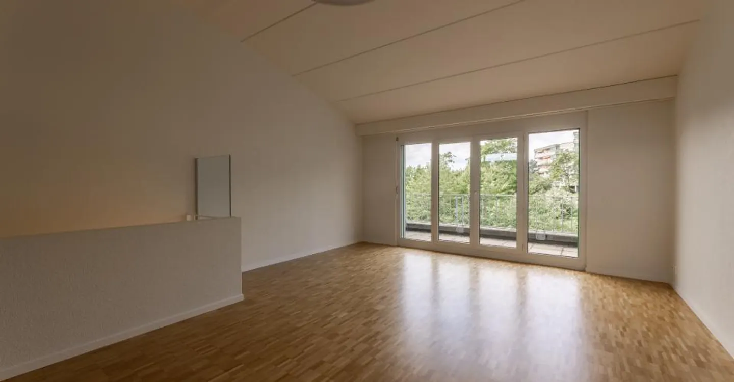 4.5-room duplex apartment on the 4th/5th floor - Photo 3 of 8