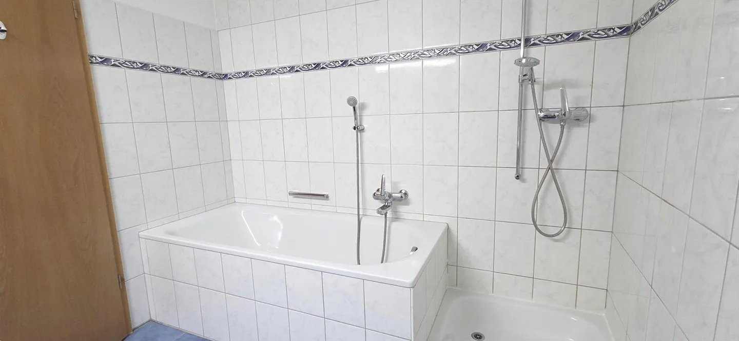 Geräumige Wohnung mit Balkon - Foto 10 von 18