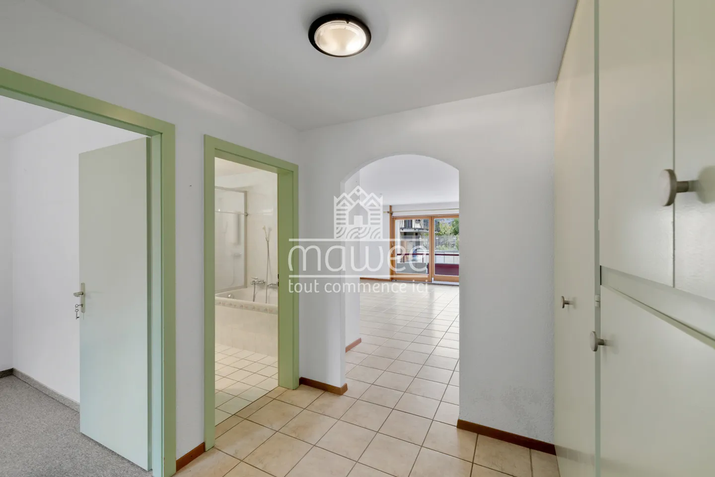 Bright 3.5-room apartment with balcony and garage - quiet surroundings - Photo 8 of 11