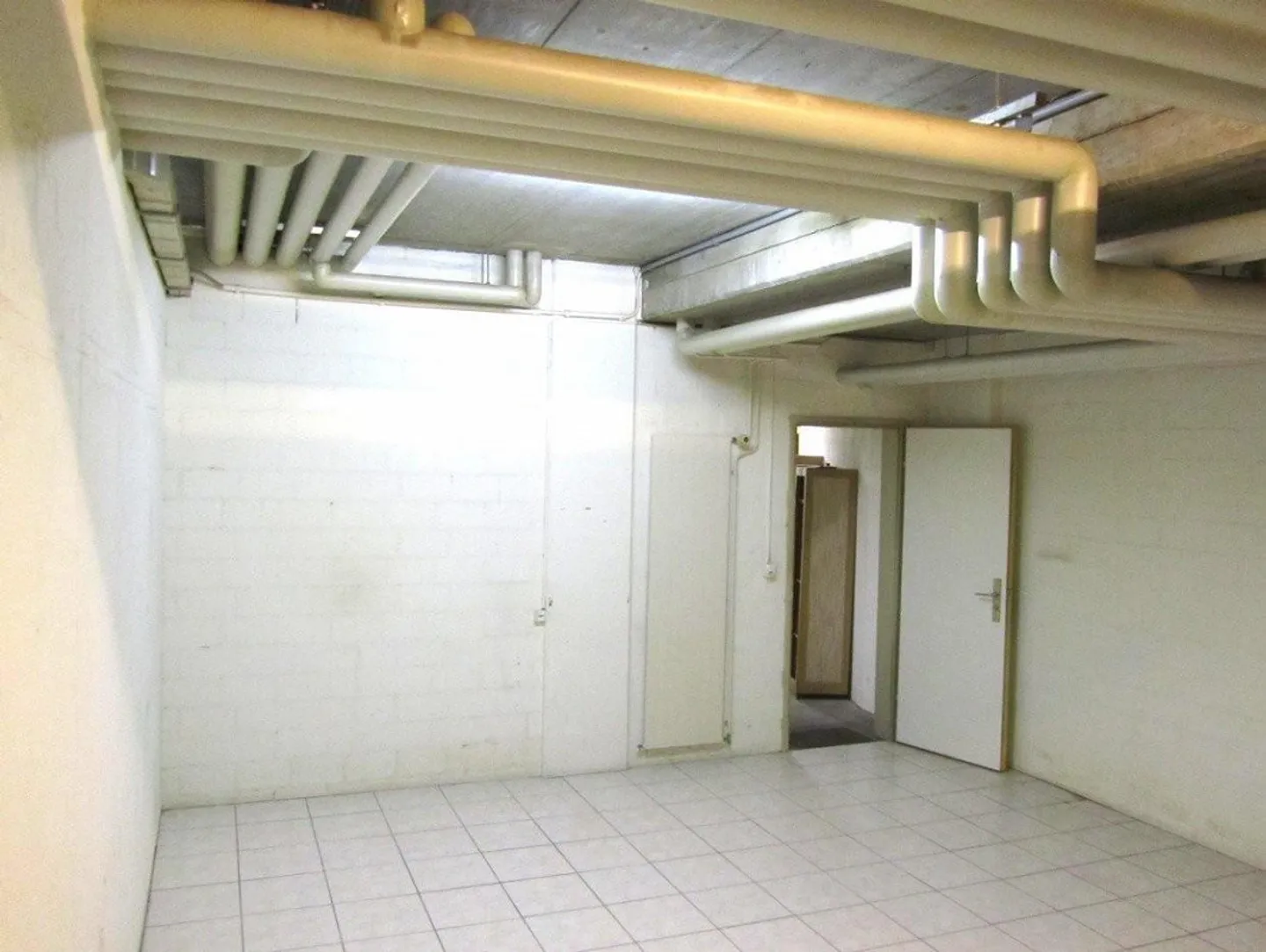 Espace hobby et bricolage spacieux à louer - Photo 3 sur 6
