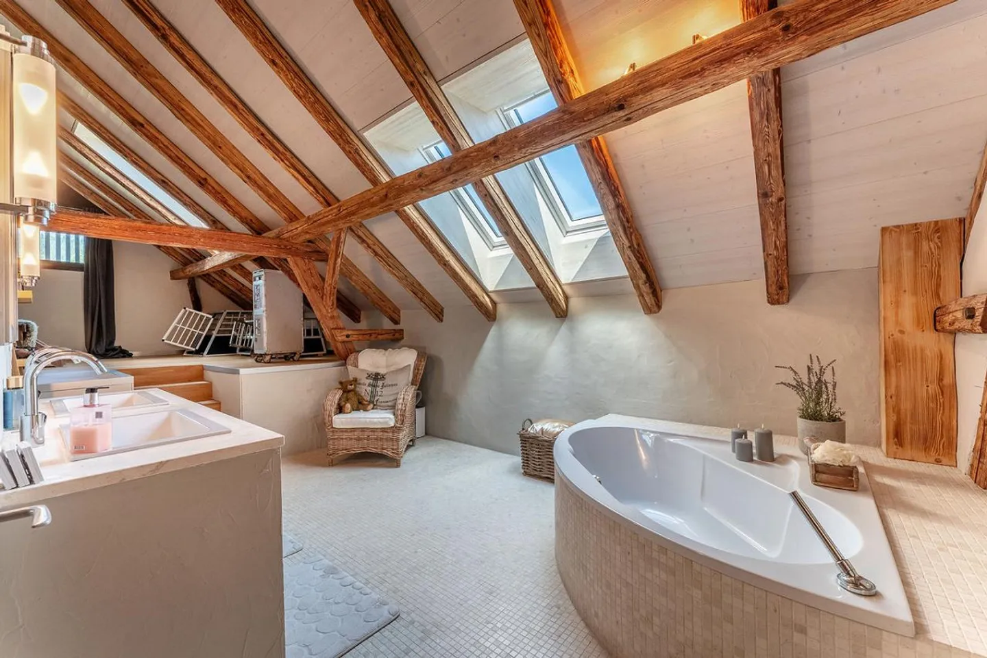 Alt & neu perfekt vereint - einzigartiges Familiendomizil - Foto 8 von 14