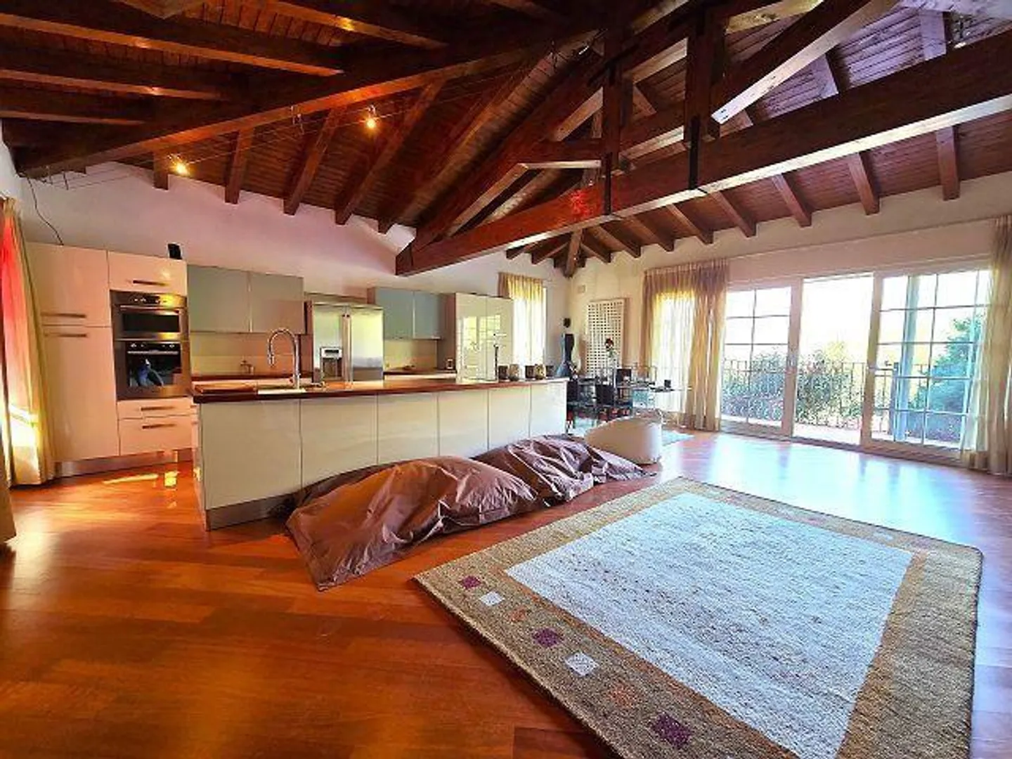 Casa singola in affitto - Foto 2 di 59