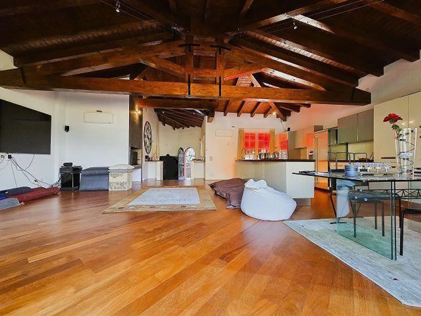 Casa singola in affitto - Foto 3 di 59