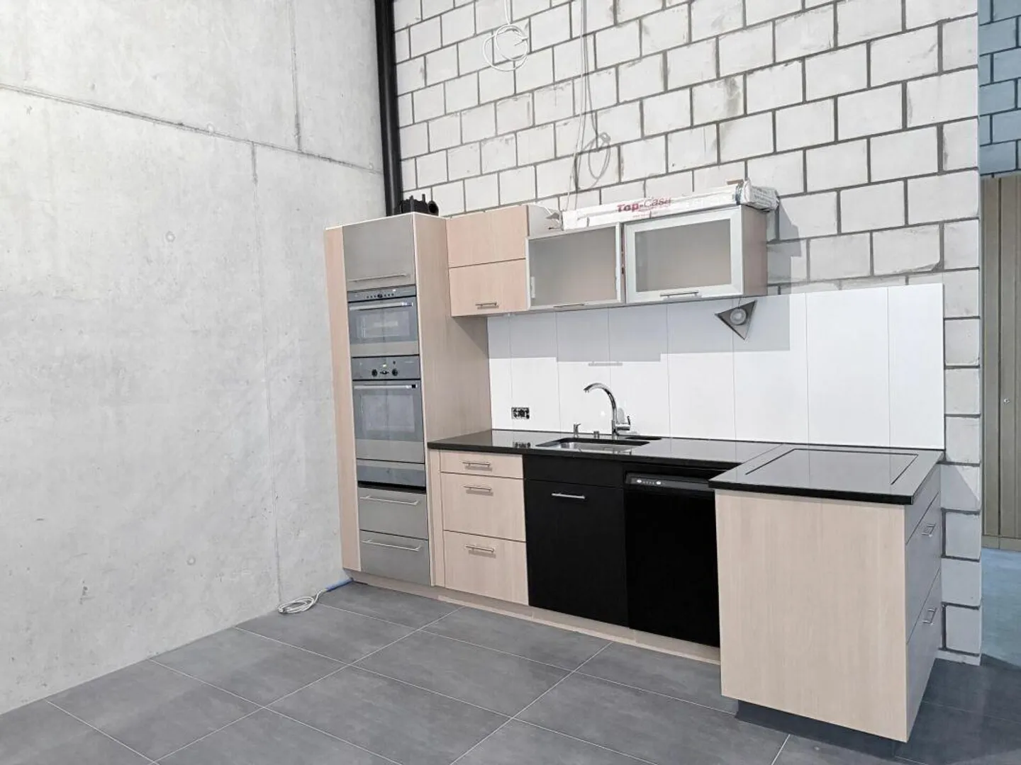 Brilliant commercial space with access ramp - Photo 17 of 18