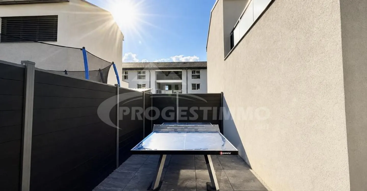 Reihenhaus mit 4,5 Zimmern - Foto 3 von 11