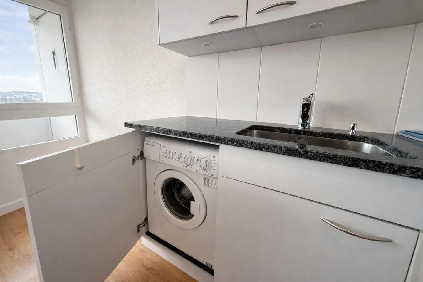 Accogliente appartamento di 3,5 stanze con vista panoramica a Wabern - Foto 8 di 17