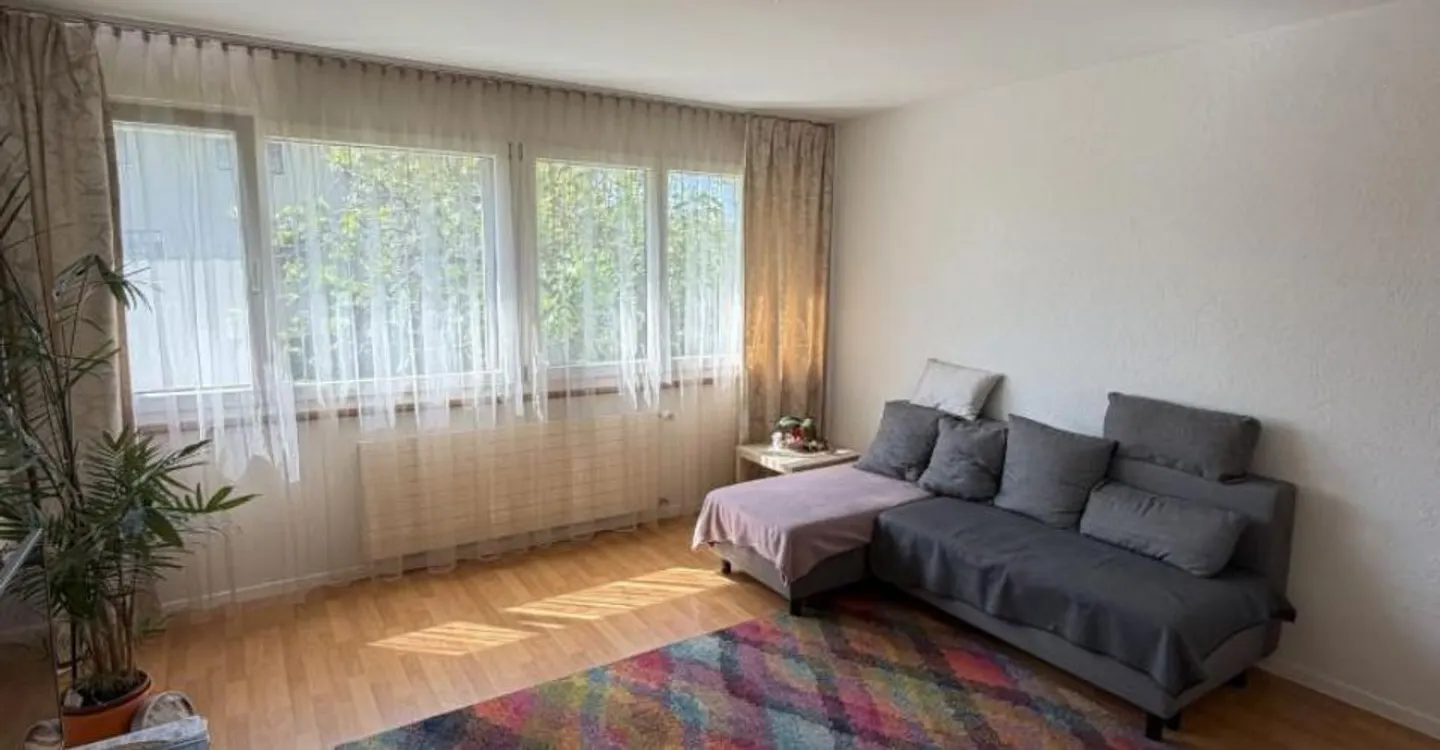 La Neuveville, magnificent 3.5-room apartment on the lower ground floor with balcony - Photo 4 of 8