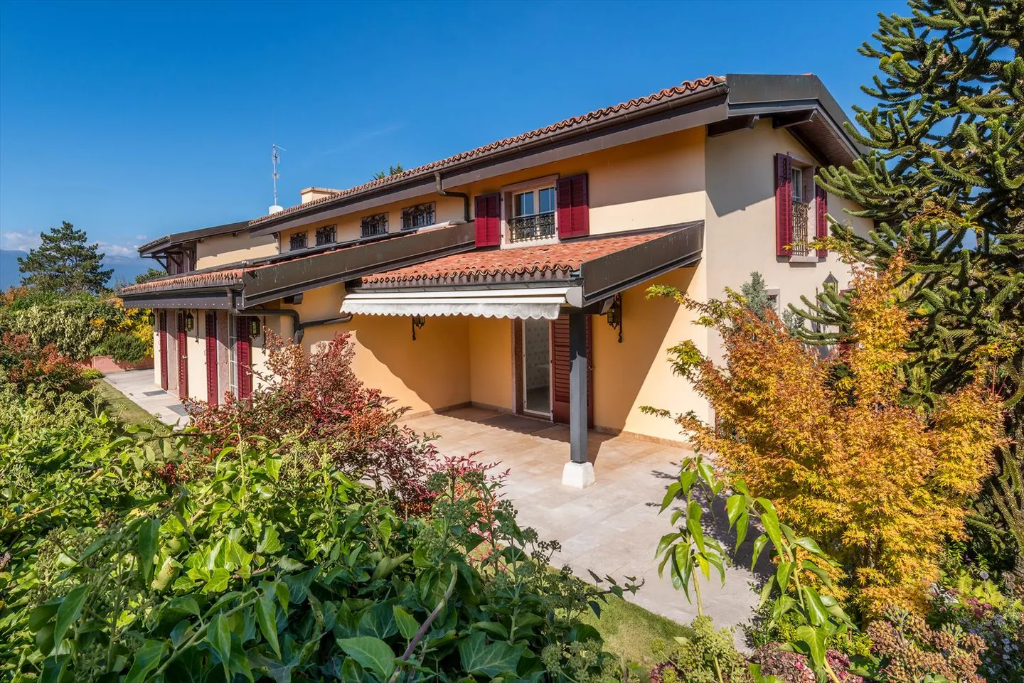 Casa 10 stanze - Foto 1 di 12