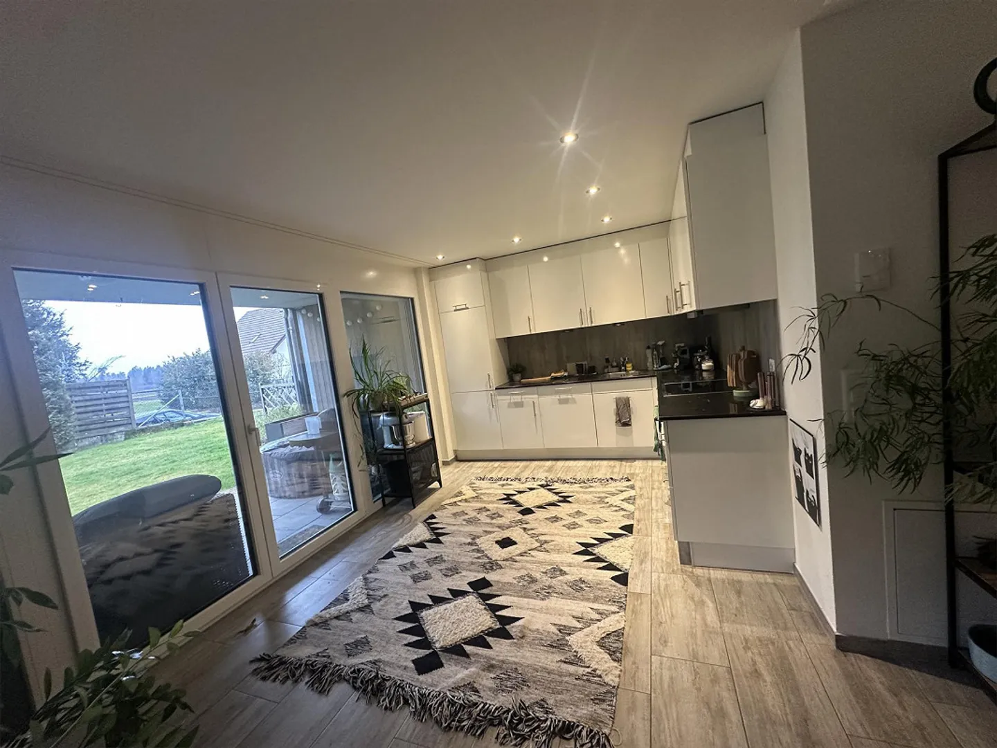 2.5 Room Apartment with Large Garden - Photo 6 of 8