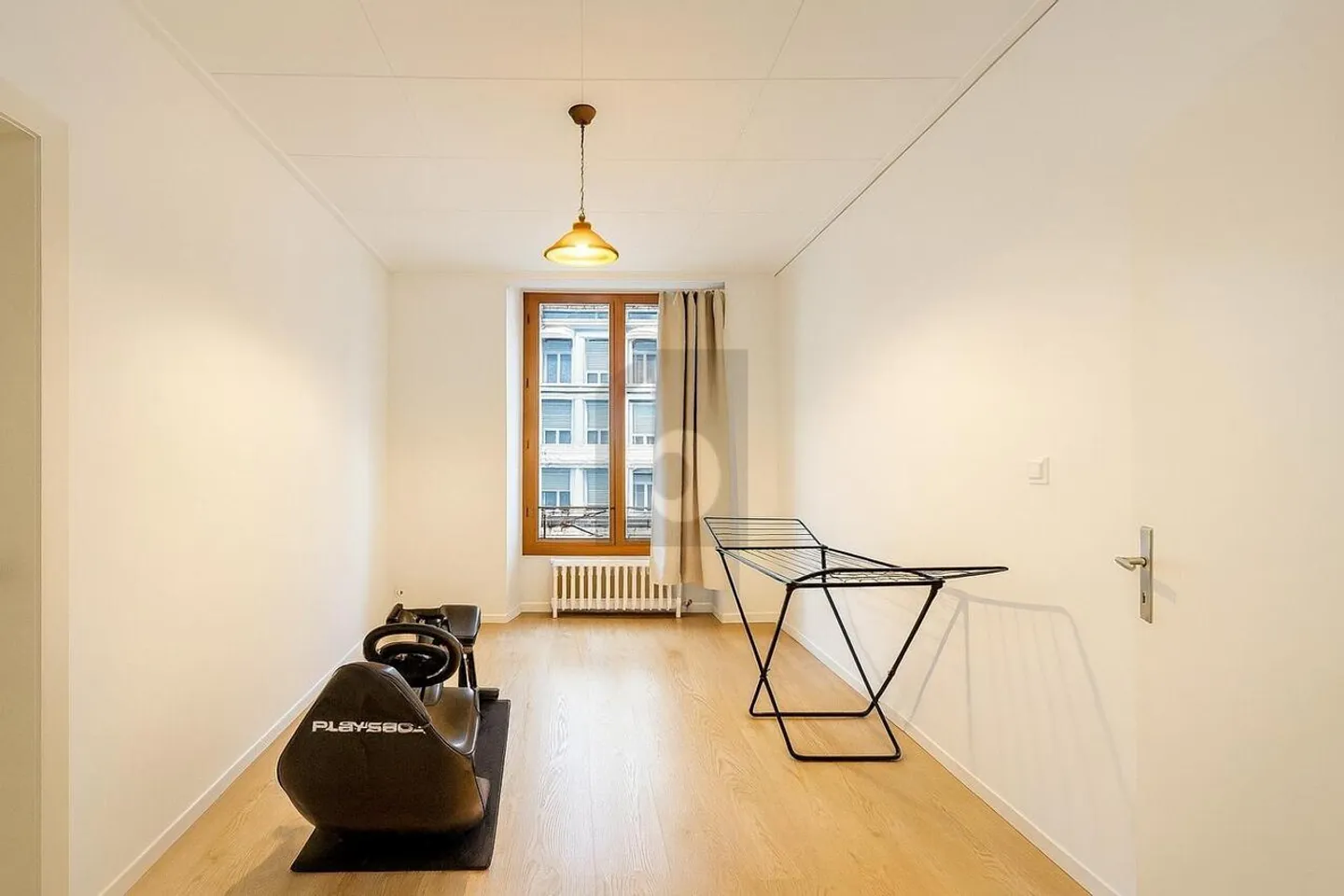 Apartment for rent - Photo 3 of 5