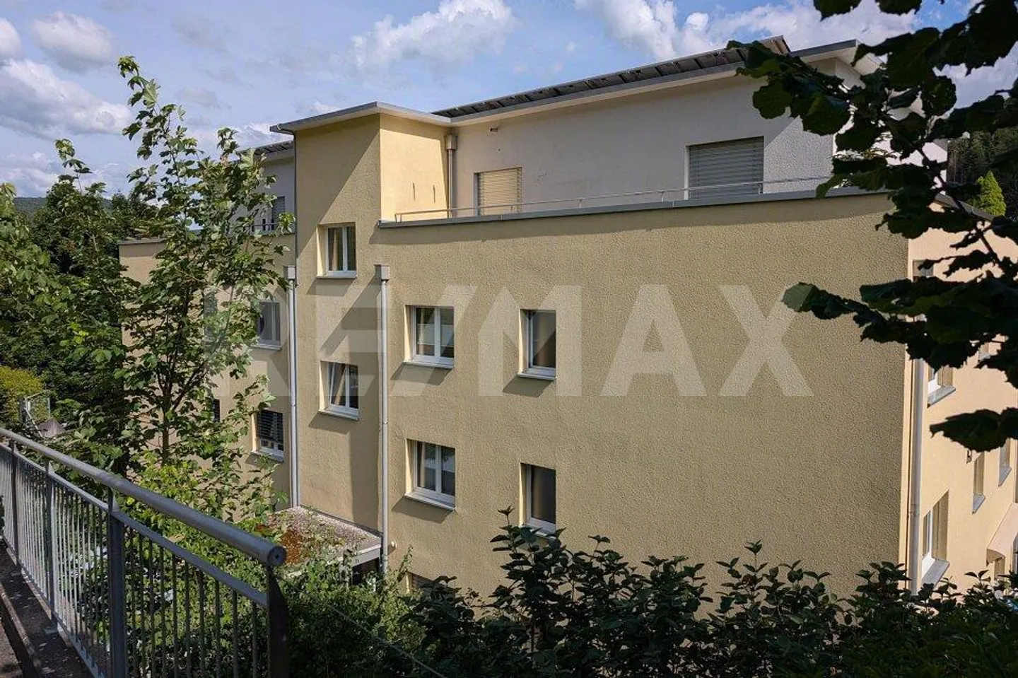 Exclusive Living - 5½-Room Penthouse Apartment with Direct Lift Access - Photo 6 of 13