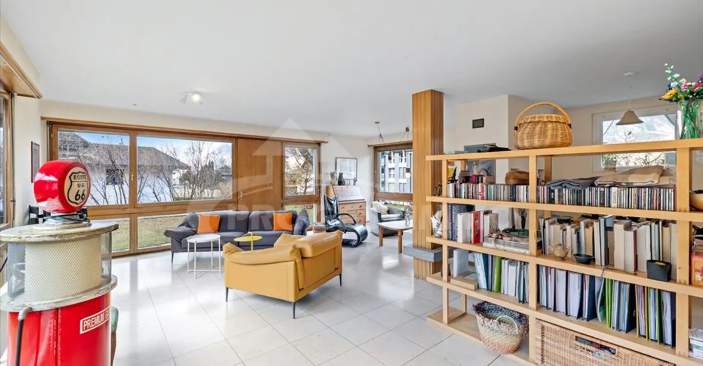 Villa Charmante avec Potentiel de Rénovation - Photo 3 sur 12