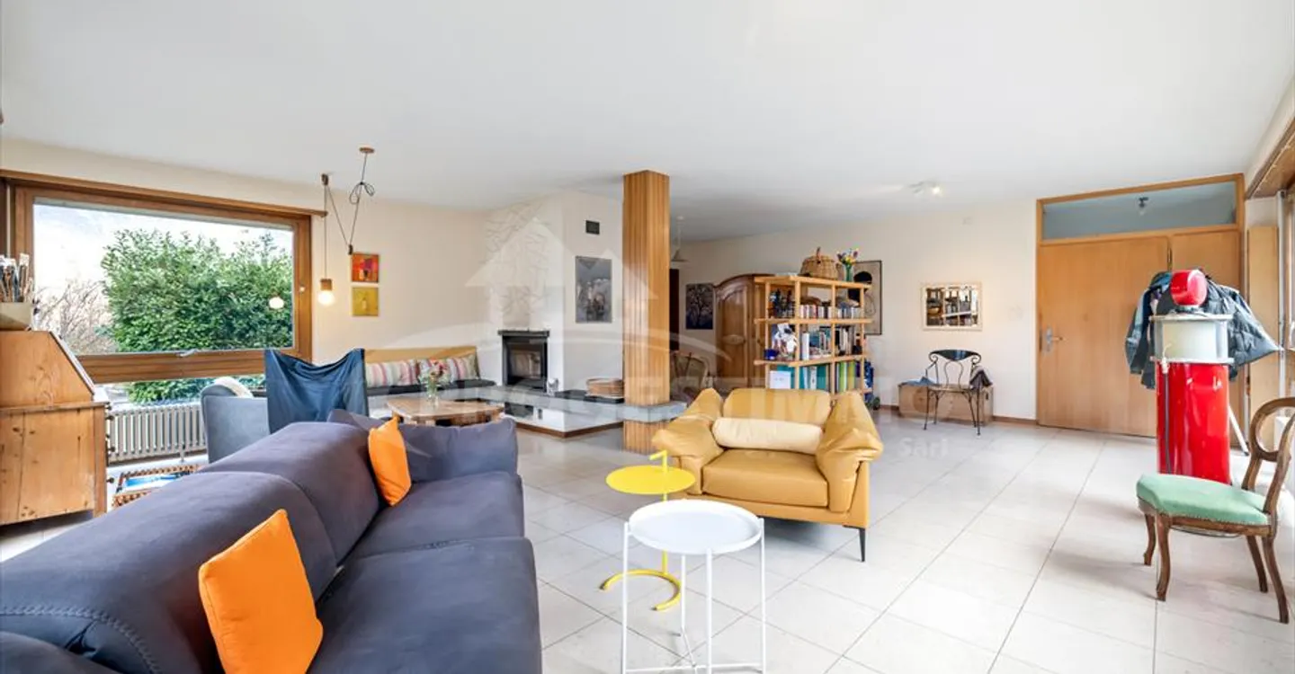 Villa Charmante avec Potentiel de Rénovation - Photo 6 sur 12