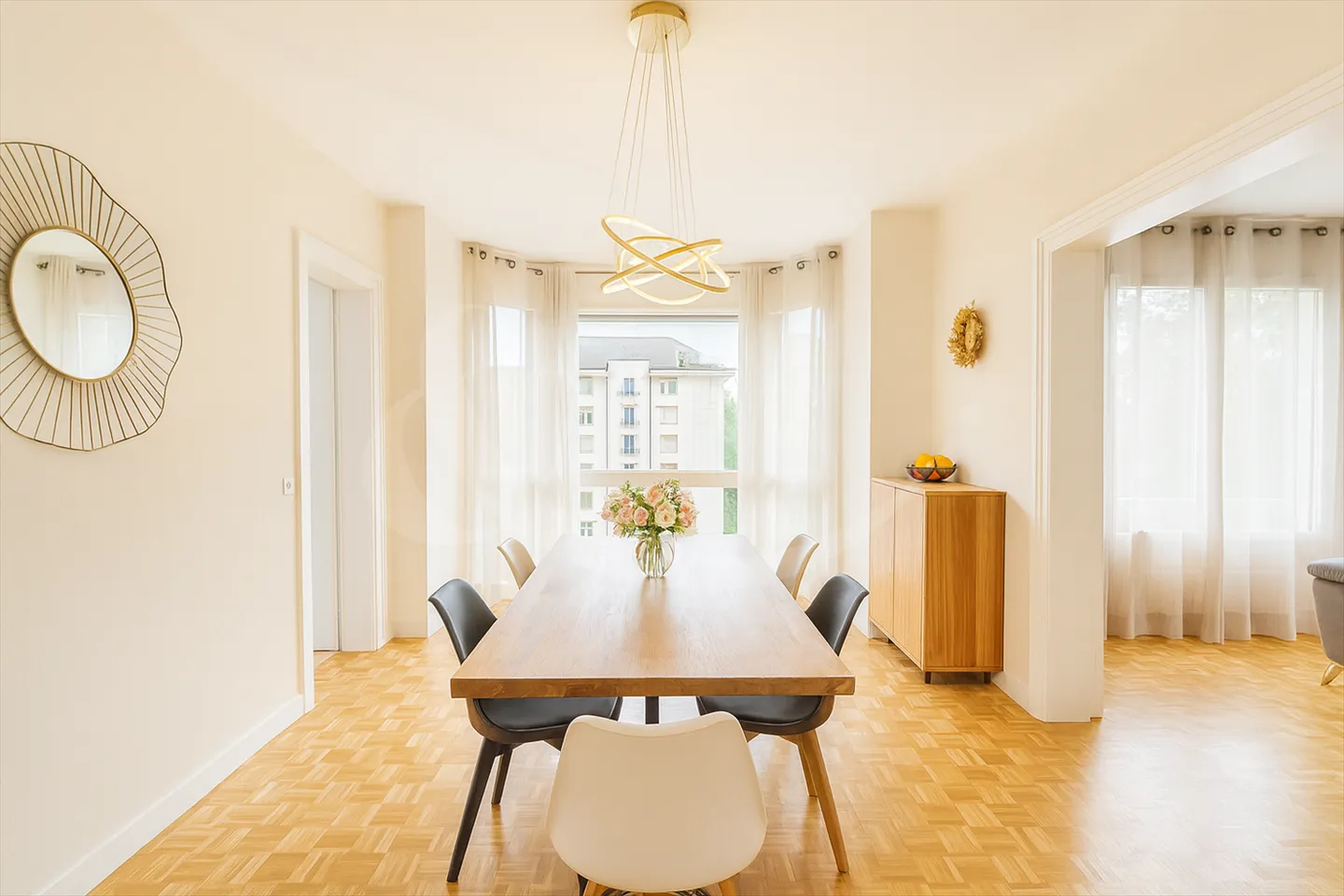 Malagnou: Family Apartment 6 Rooms ? Balcony & Double Box - Photo 3 of 5