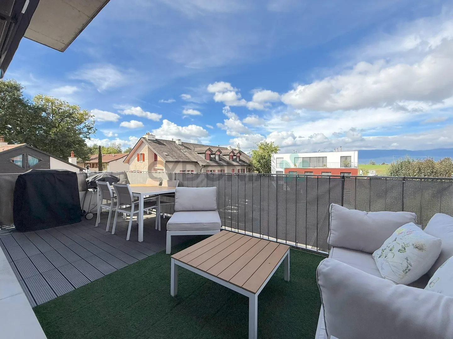 Attique à vendre - Photo 1 sur 9