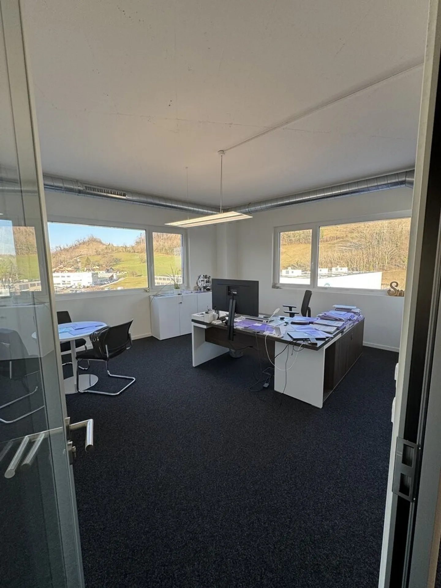 Beautiful commercial space for rent! - Photo 4 of 6