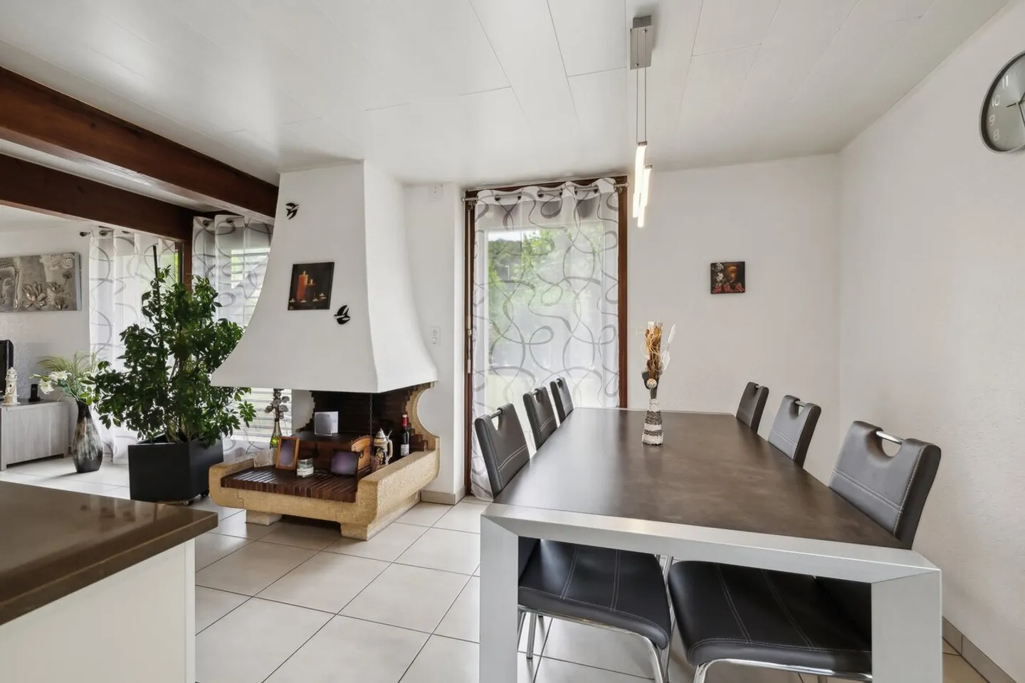 Piacevole casa indipendente di 5,5 locali - Foto 2 di 11